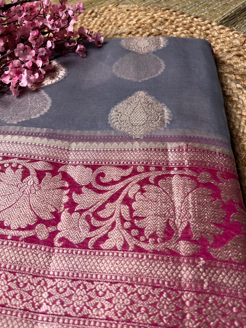 Banarasi Grey Organza Saree Contrast Border