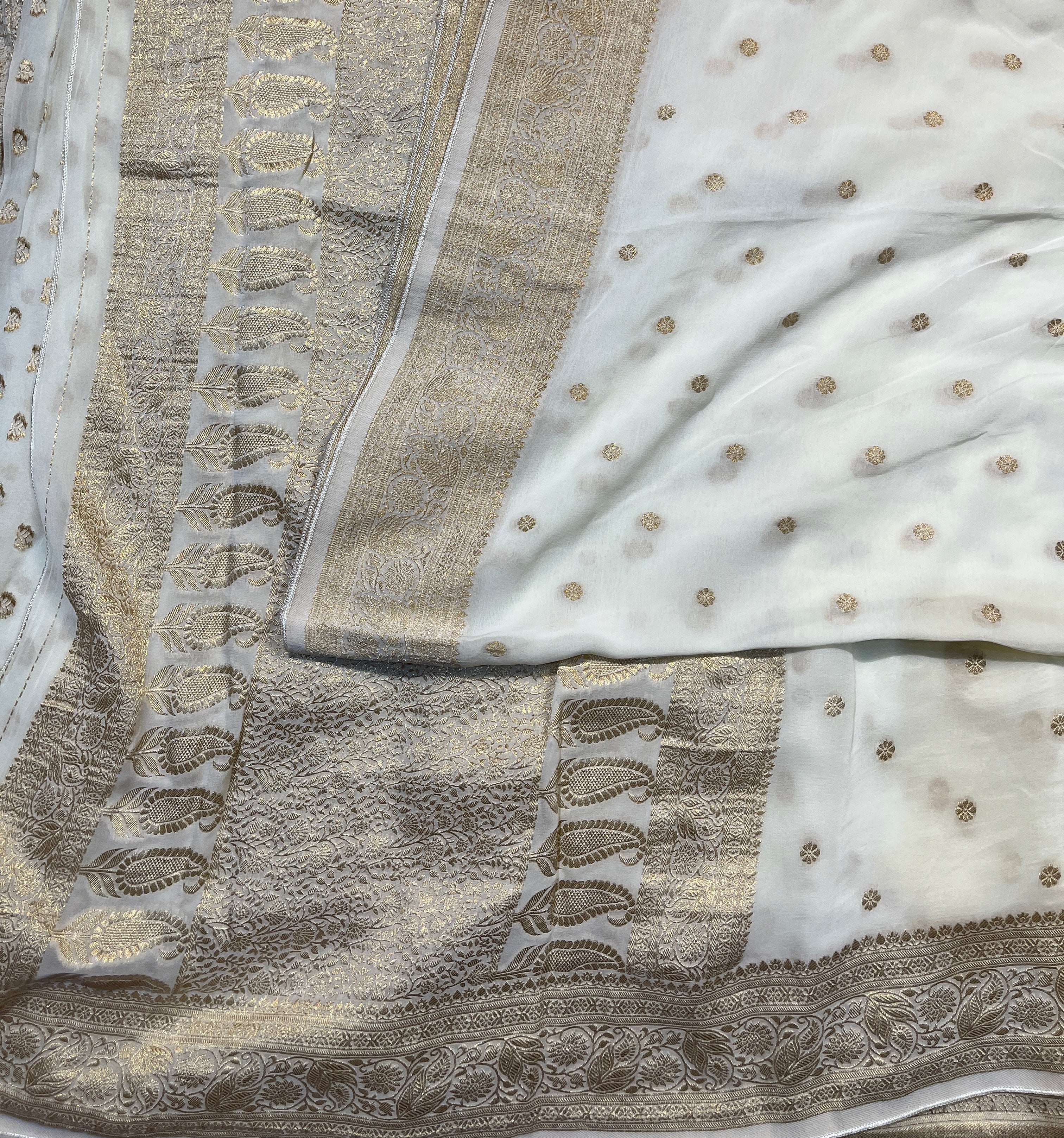 Offwhite Buti Khaddi Georgette Saree - KHDG-004
