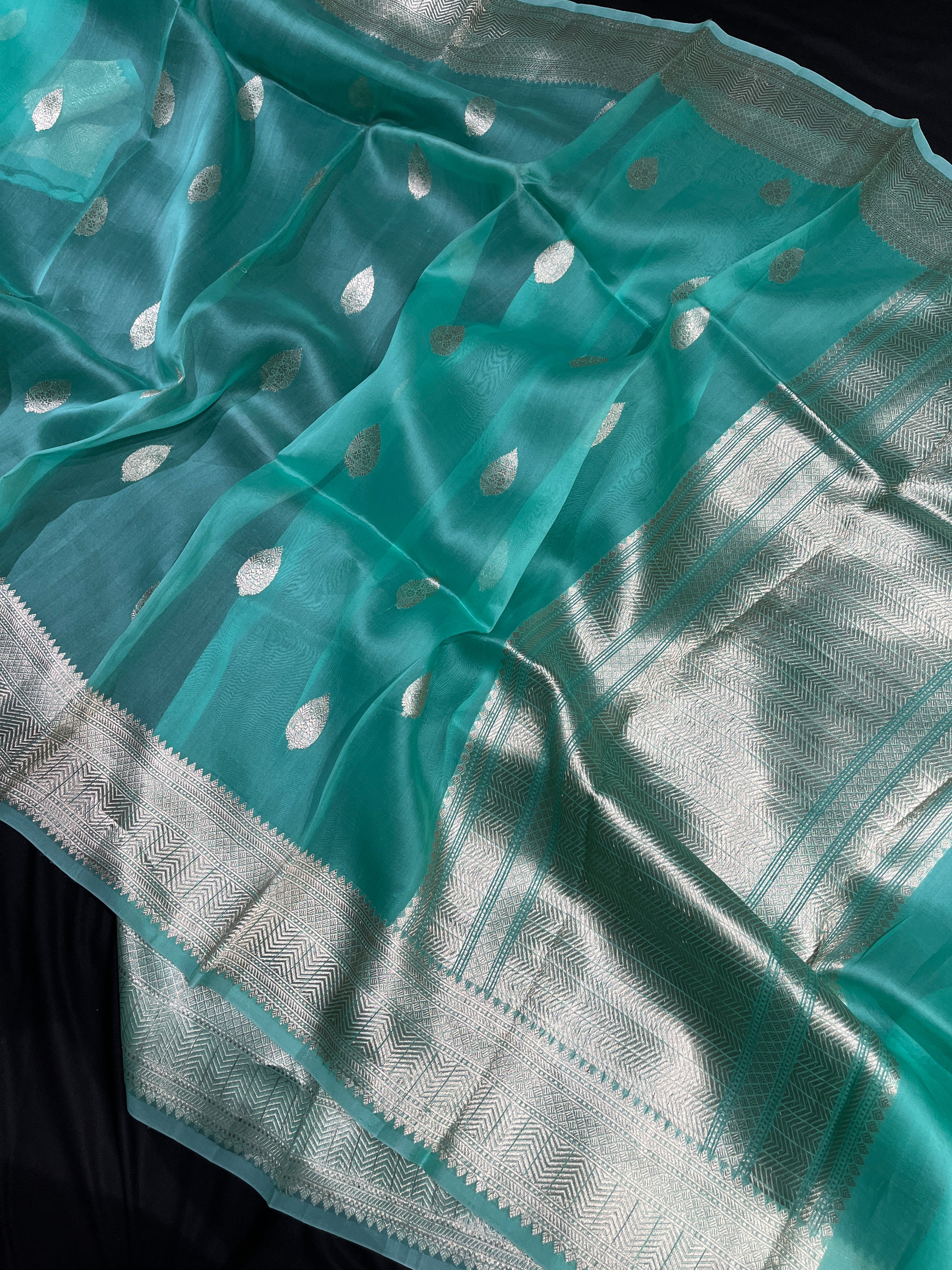 Pure Handloom Organza Silk Kadua Boota