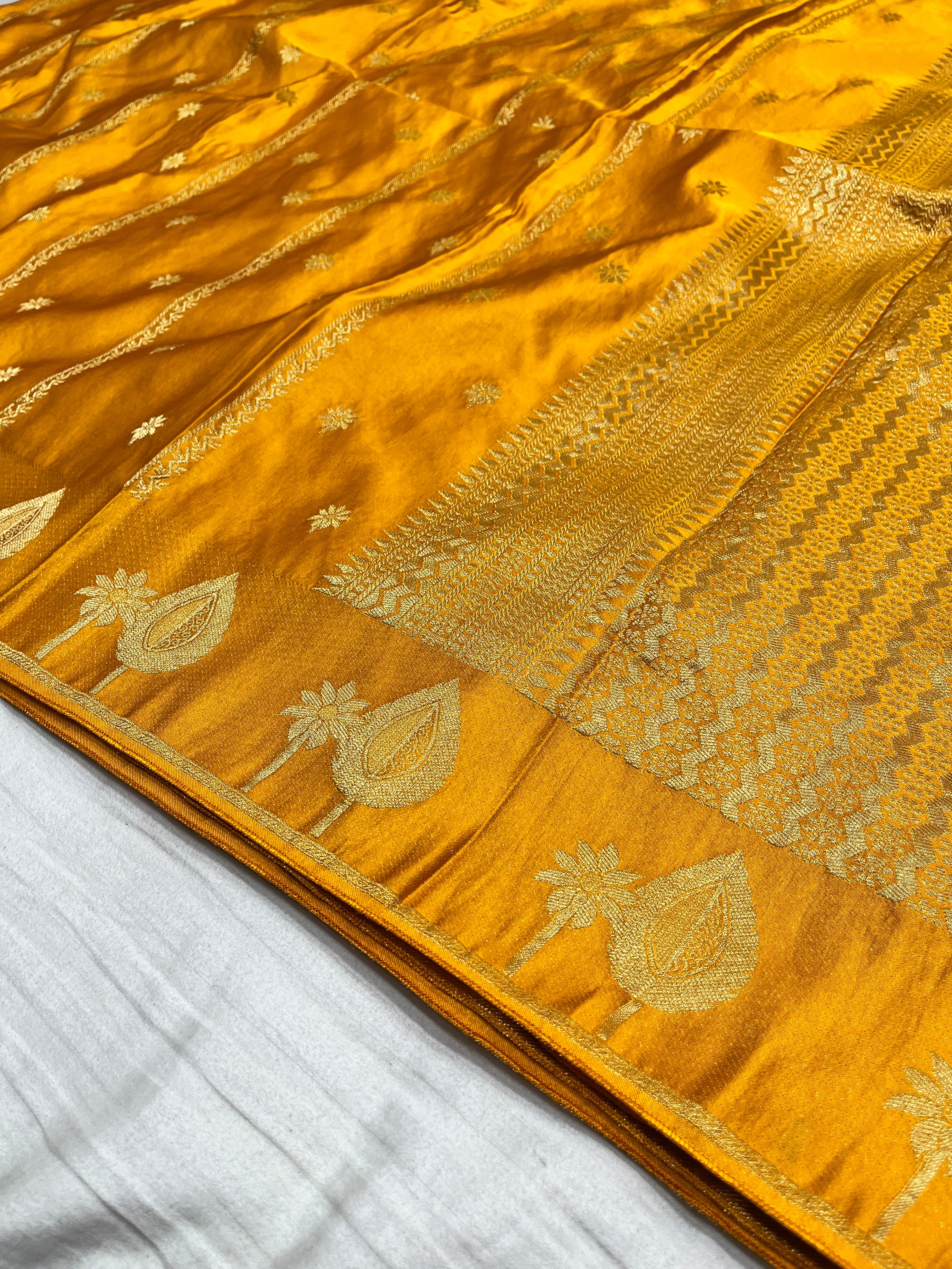 Mashru Designer stripe buti