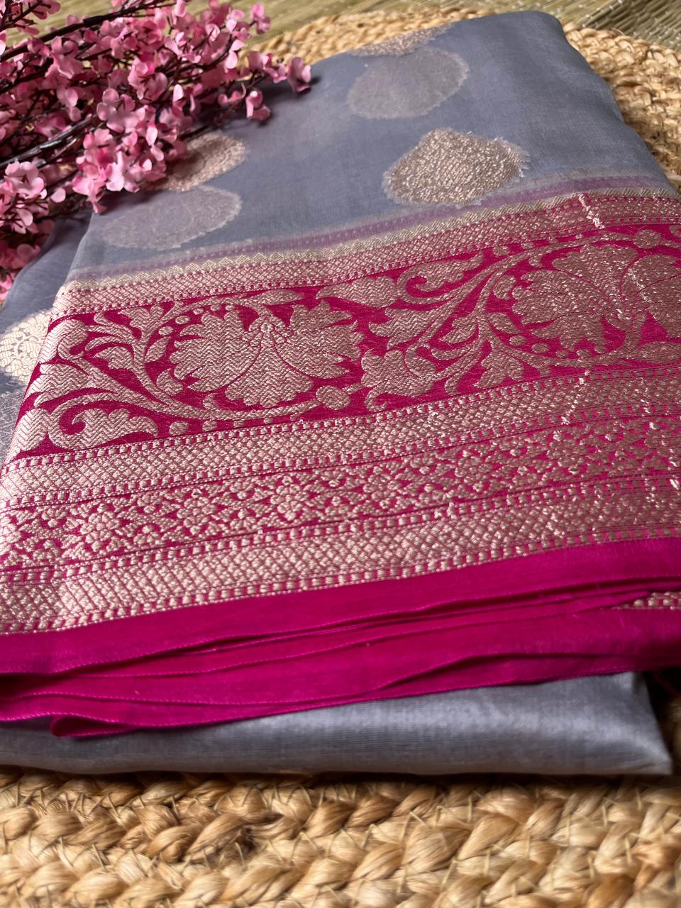 Banarasi Grey Organza Saree Contrast Border